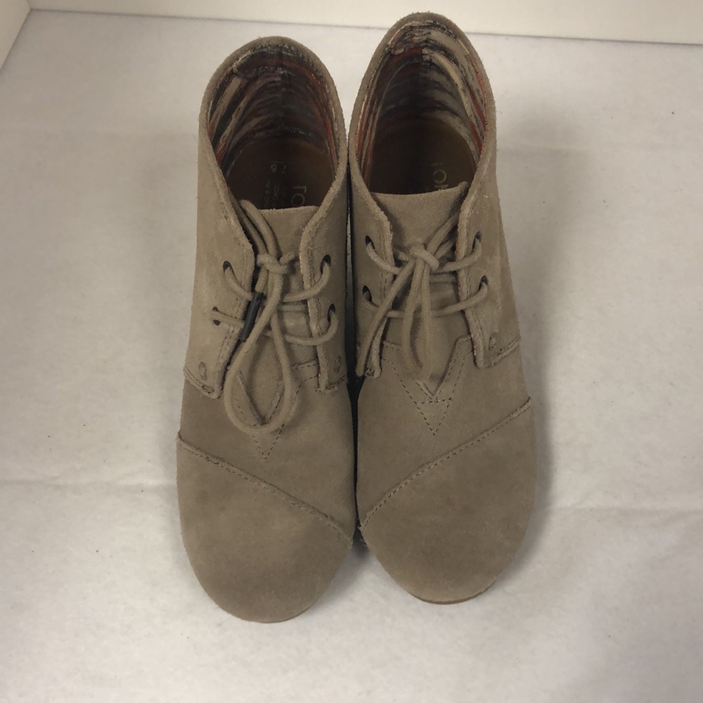 TOMS Womens 10 Desert Wedge Taupe Platform Suede Boot 10006257 Size 7.5